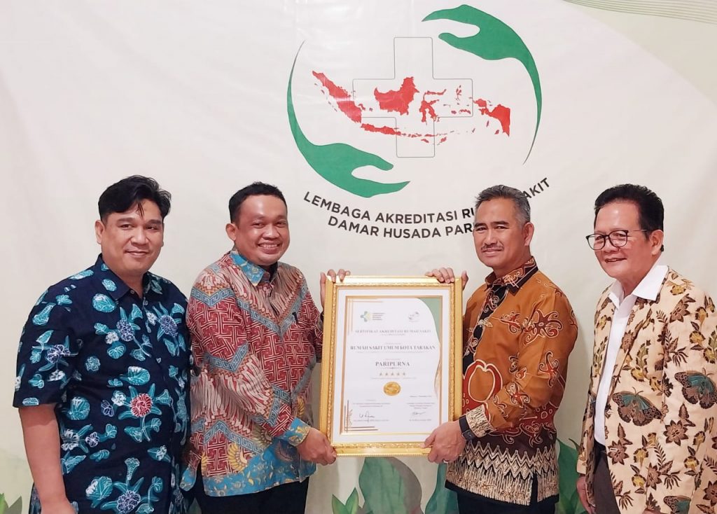 PENYERAHAN SERTIFIKAT AKREDITASI DARI LEMBAGA AKREDITASI RUMAH SAKIT DAMAR HUSADA PARIPURNNA (LARSDHP) Rabu Januari 2023