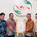 PENYERAHAN SERTIFIKAT AKREDITASI DARI LEMBAGA AKREDITASI RUMAH SAKIT DAMAR HUSADA PARIPURNNA (LARSDHP) Rabu Januari 2023