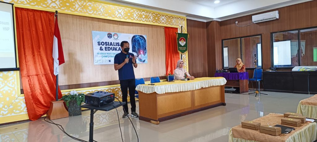 SOSIALISASI DAN EDUKASI LAYANAN RSUKT OLEH dr. Daud S. Turupadang, M.Ked., Sp.KFR dan TIM RSUKT